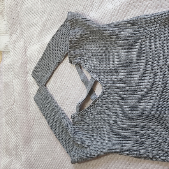 Sweater - Picture 3 of 4